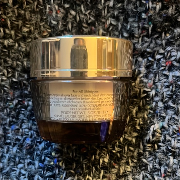 Estee Lauder Revitalizing Supreme+ Cream - Picture 3 of 3